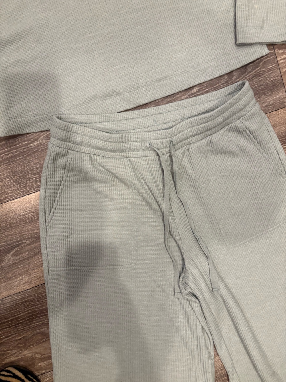 Lou & Grey Ribbed Knit Set Wide-Leg Pants - Includes Top - Sage Green Pull - Picture 3 of 5